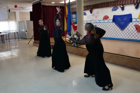 Imagen de la noticia: El Centro Social de Mayores cierra su semana de Feria con un ballet