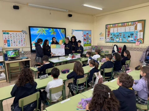 Imagen de la noticia: El colegio Enrique Soler organiza el acceso al centro por zonas según el curso