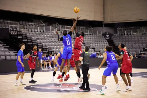 Imagen de la noticia: El Melilla Ciudad del Deporte cae 95-68 ante el Coviran Granada en pretemporada