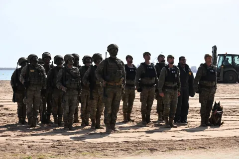 Imagen de la noticia: Melilla celebra sus 529 años de españolidad con una exhibición militar en Los Cárabos