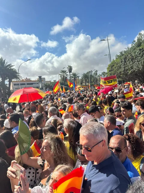 Espera en la plaza