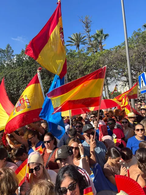 Espera en la plaza