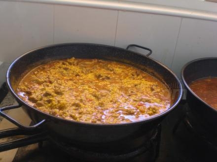 Como en toda Feria que se precie, en la de Melilla tampoco podía faltar la tradicional pae...