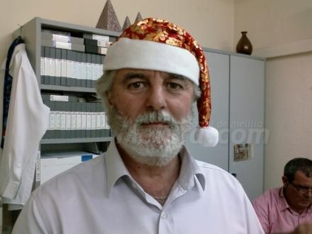 Nuestro compañero de deportes tiene su peculiar manera de felicitarnos a todos ¡Muchas fel...