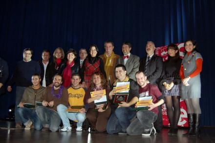 Finalizó el concurso de Cantautores de Melilla, aquí los participantes y el jurado de esta...