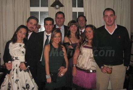 Javier nos remite esta foto de la bienvenida al año nuevo de un grupo de amigos
