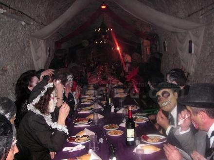 La Noche del Terror del Club Escorpio estuvo plagada de criaturas de la noche.
