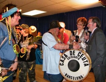 Música, buen humor y convivencia en la Casa de Melilla en Barcelona..