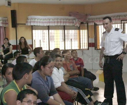 El Cuerpo Nacional de Policía hace lo posible para que los melillenses más jóvenes sean bu...