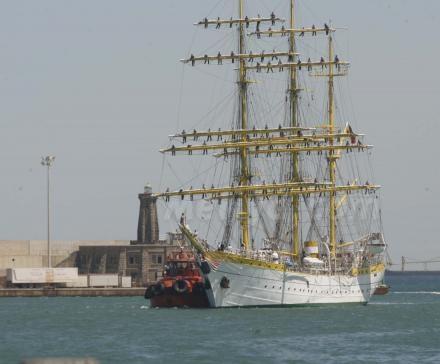 El barco escuela de la Armada de Rumanía está en Melilla