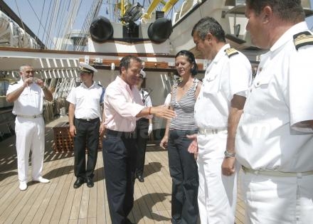 Melilla y Rumanía se han unido gracias a la escala en el puerto melillense del 'Mircea el...