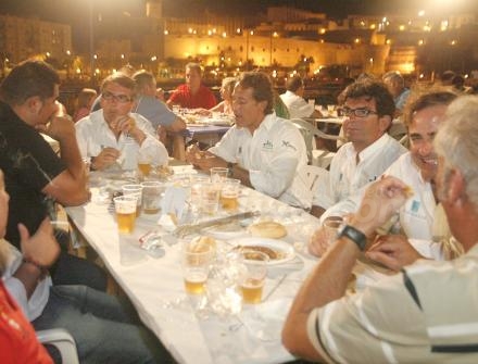 Un año más, el Real Club Marítimo de Melilla ha ofrecido ha ofrecido su pinchitada a los p...
