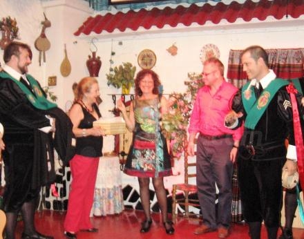 'Los Cabales' y la Tuna de Melilla se acordaron el pasado fin de semana de Carmen Navarro...