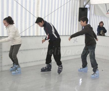 Ya está abierta la macropista de hielo en San Lorenzo