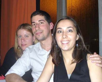 Es , en primer término, María Jesús Berenguer, residente en Valladolid pero con muchas raí...