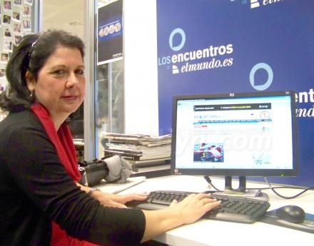 La consejera de Cultura ha estado chateando con 'El Mundo' para dar a conocer Melilla en t...