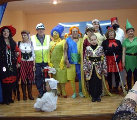Los socios de la Casa de Melilla en Valencia se lo han pasado pipa en el Carnaval 2010