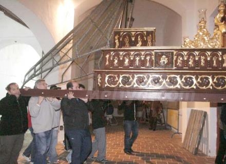 Todas las cofradías melillenses están dando los últimos retoques a sus salidas procesional...