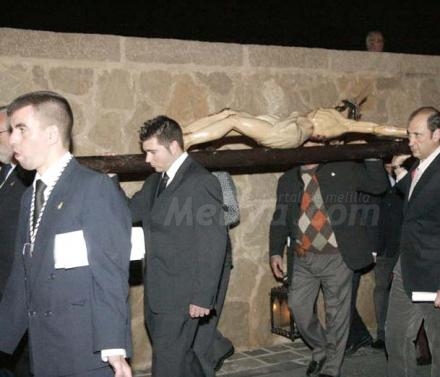 Las gentes del 'Nazareno' han vuelto a celebrar un Vía Crucis procesionando al Cristo de l...