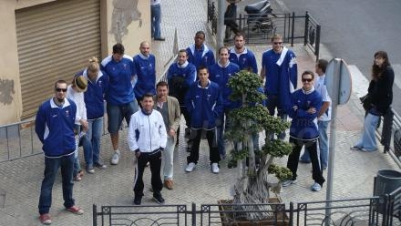 Los jugadores del Melilla Baloncesto hacen una visita cultural para conocer el modernismo...