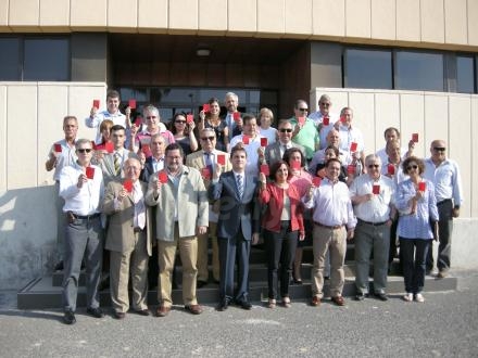 Los responsables de la Administración Central del Estado en Melilla sxaaron tarjeta roja a...