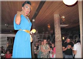 Espectacular Mandrágora en su actuación para Melilla Colega en Día del Orgullo Gay