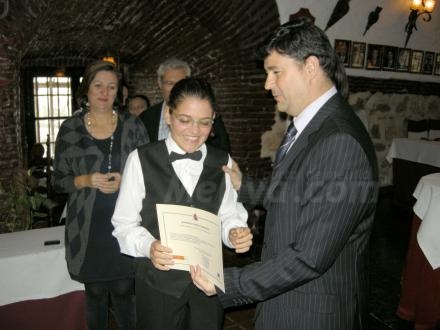 Los alumnos del último curso de camarero de restaurante organizado por el SPEE están esper...