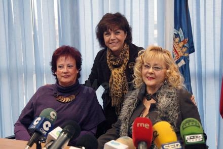 Carmina San Martín acompaña a las dos candidatas al certamen 'Miss Abuela de España'
