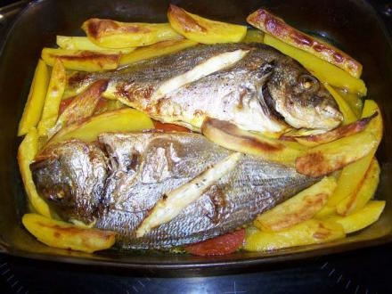 Francis Aguilera nos propone para este fin de semana unas doradas al horno con guarnición...