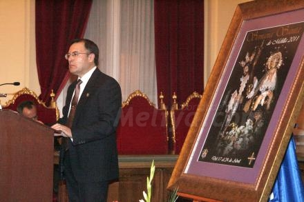 Jamás pudo la Agrupación de Cofradías pensar en mejor personaje para presentar el cartel d...