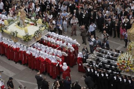 La Semana Santa llegó a su fin con el tradicional encuentro del Resucitado y el Rocio en l...