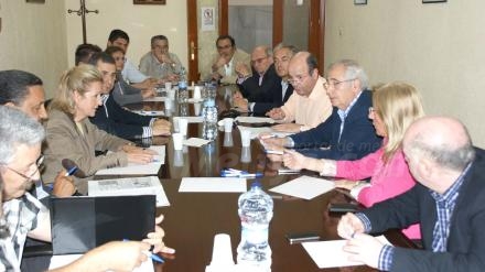 No es mal momento la campaña electoral para unir sintonías entre candidaturas y empresario...