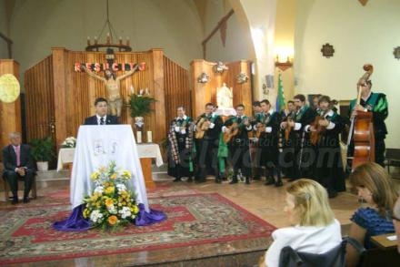 La Virgen del Rocío también puede ser tunera, sobre todo si el pregón es pronunciado por P...