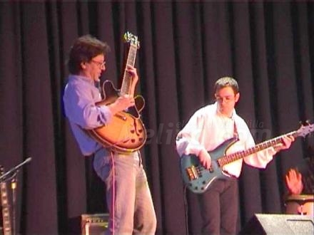 Puede presumir Higinio Reus de haber enseñado mucho a los jóvenes guitarristas de Melilla