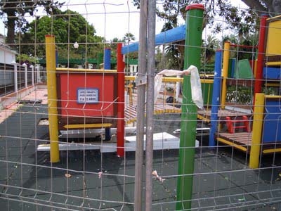 'Uno de Melilla' nos hace llegar una fotografía de la zona infantil del remodelado Parque...