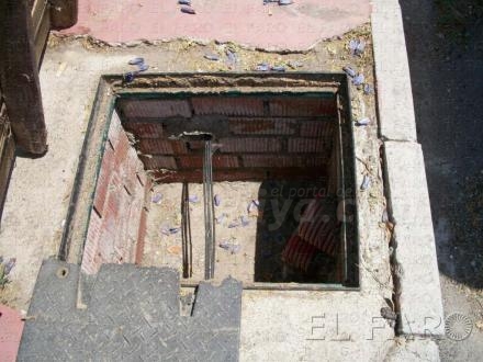 Habría que revisar el estado de las arquetas de algunas calles