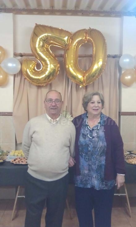 Medio siglo de amor el que une a Juan y a Pilar que lo han celebrado porque no suele ser c...