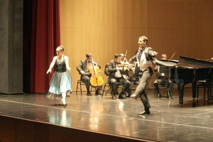 El Kursaal de Melilla se ha convertido en paraninfo de la Cultura con mayúsculas en su pri...
