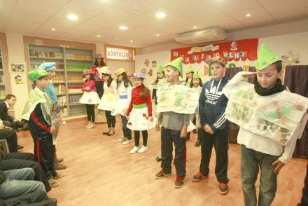 Los alumnos del Colegio Constitución celebran el Día Mundial de la Paz y No Violencia, con...