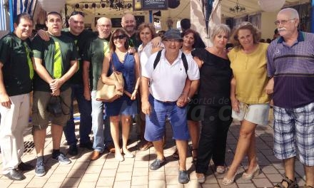 Los amigos de Photowalk Melilla tuvieron también su rato de fiesta en la feria 2012, y aqu...