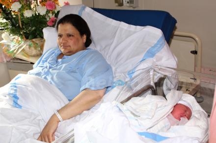 Soher Abdelkader ha sido el primer melillense que nace en 2013, aunque se hizo esperar has...