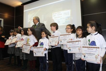 Entrega de premios del concurso realizado por la Autoridad Portuaria para los más peques.