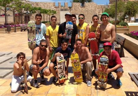 El pasado viernes 21 se celebró el Día Internacional del Skate, y algunos patinadores meli...