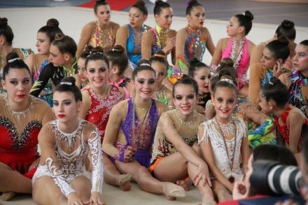 Jóvenes melillenses que participaron en el II Torneo Nazarí de gimnasia rítmica disputado...