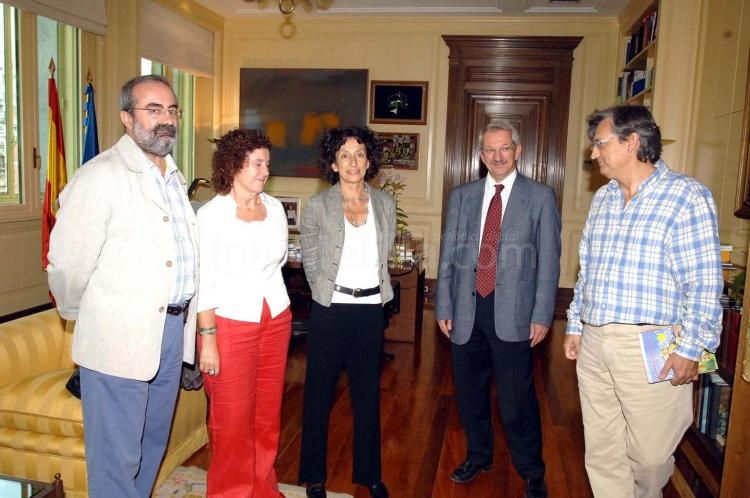 Responsables del sindicato con la ministra de Educación