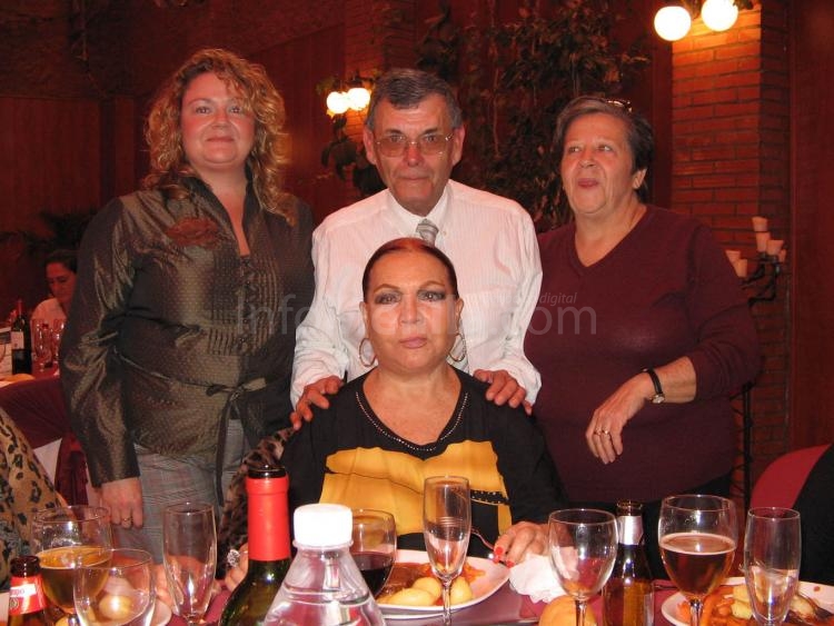 La familia de Agustín con la Montiel