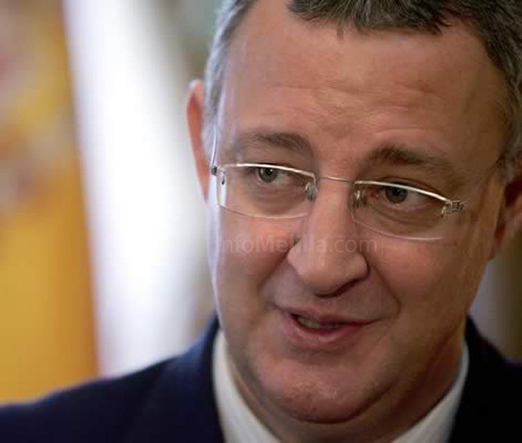 Jesús Caldera, ministro de Trabajo y Asuntos Sociales