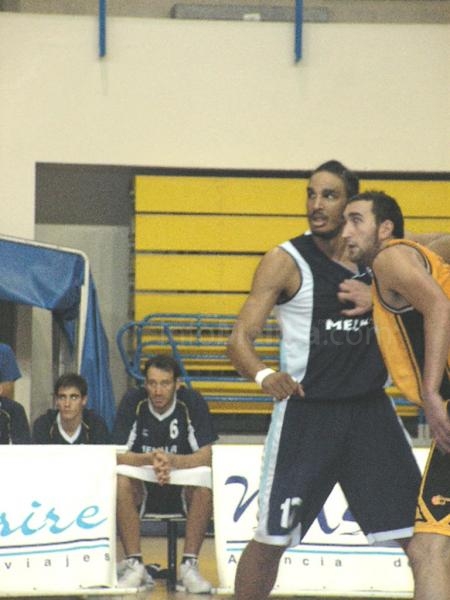Southall hizo 14 puntos