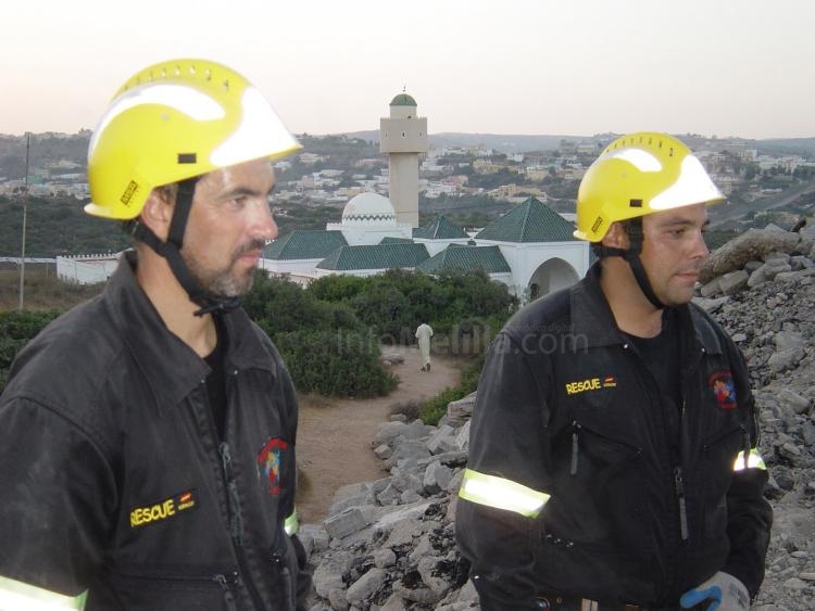 Moisés Benlloch en su reciente visita a Melilla con un colaborador de la ong