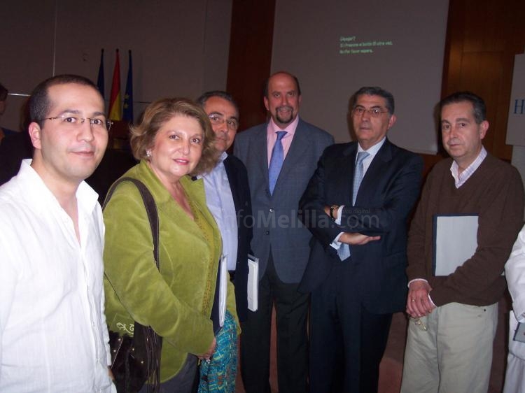 Jurado con el equipo de Pediatría del Hospital Comarcal